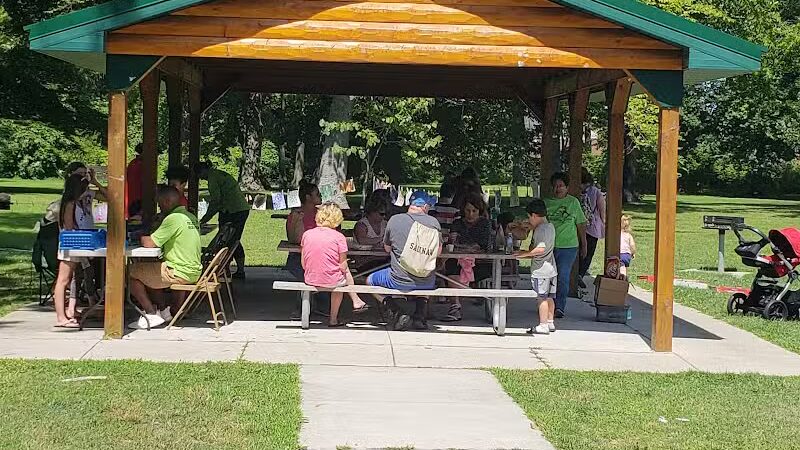 Deindorfer Woods Park - Saginaw, MI