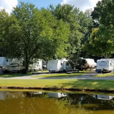 Kamp Across From the Dunes - Sawyer,