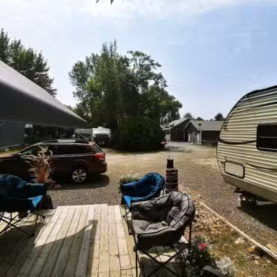 Kamp Across From the Dunes - Sawyer,
