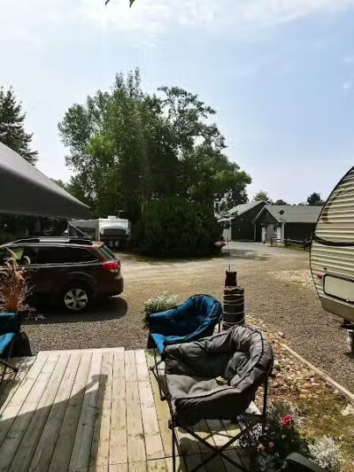 Kamp Across From the Dunes - Sawyer,