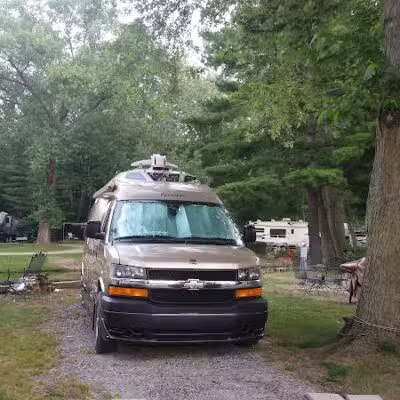 Kamp Across From the Dunes - Sawyer,
