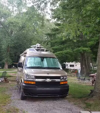 Kamp Across From the Dunes - Sawyer,