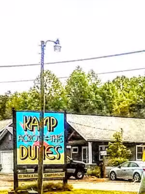 Kamp Across From the Dunes - Sawyer,