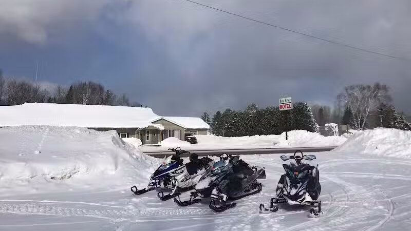 Fox River Motel - Seney,