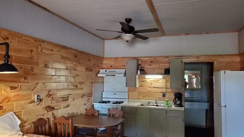 Fox River Motel - Seney,