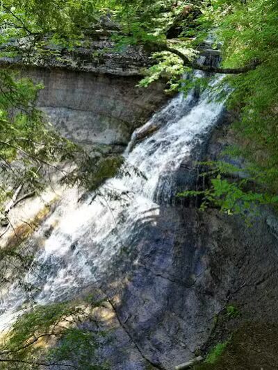 Chapel Falls Trailhead - Shingleton,
