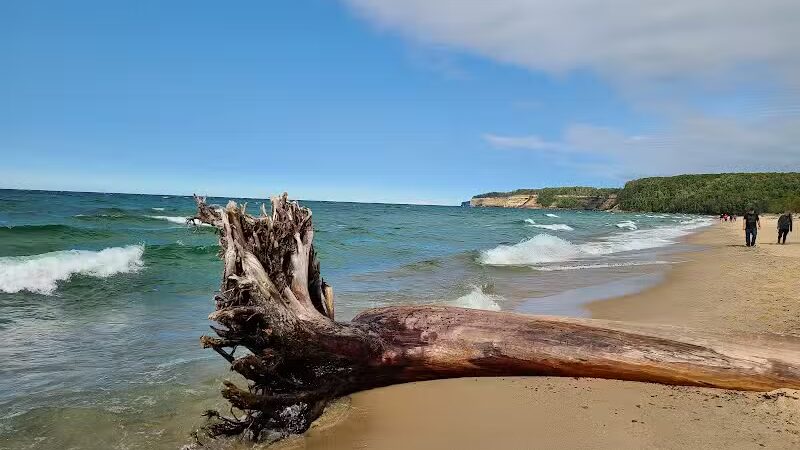 Miners Beach - Shingleton,