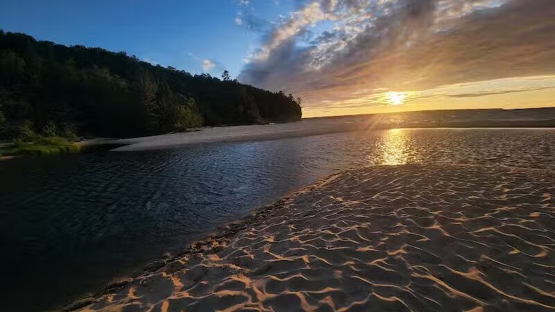 Miners Beach - Shingleton,
