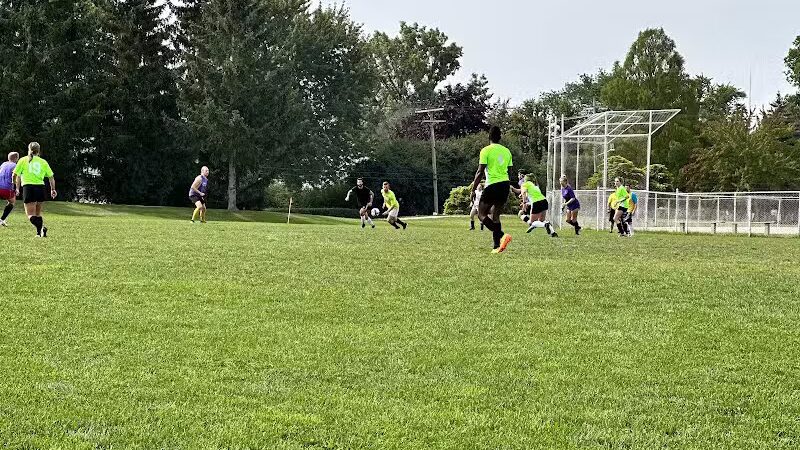 Catalpa Oaks County Park - Southfield,