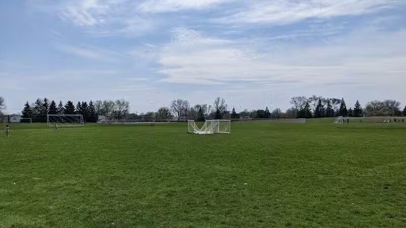 Catalpa Oaks County Park - Southfield,