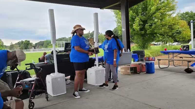 Catalpa Oaks County Park - Southfield,