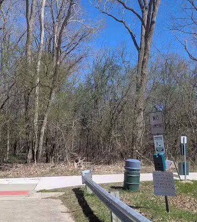 Lahser Woods Park - Southfield,