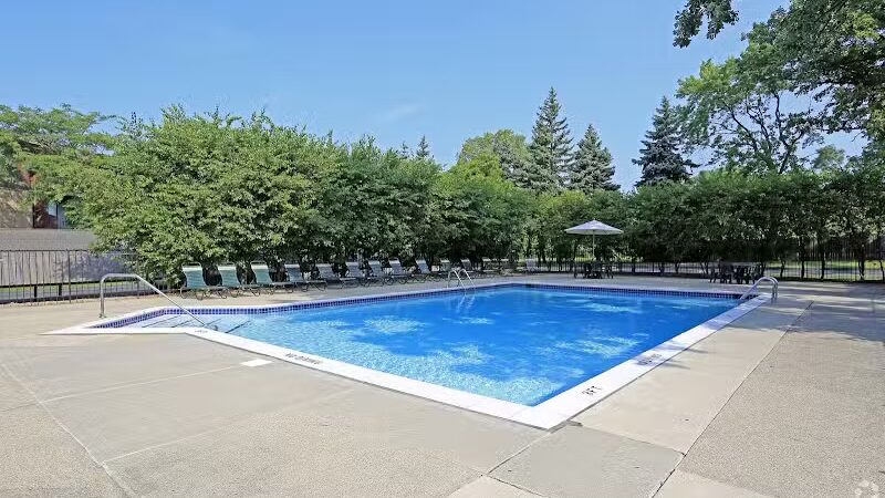 Maple Place Apartments - Southfield,