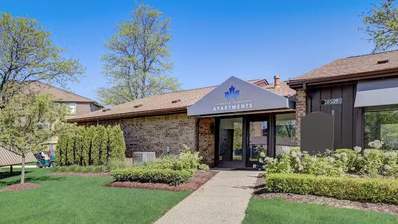 Maple Place Apartments - Southfield,