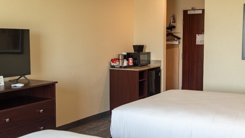 Cobblestone Inn & Suites - Springfield - Springfield, CO