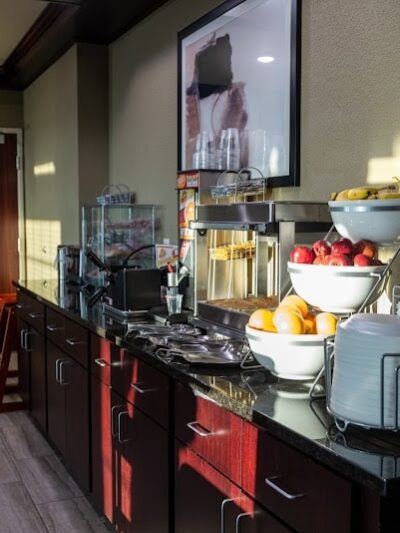 Cobblestone Inn & Suites - Springfield - Springfield, CO