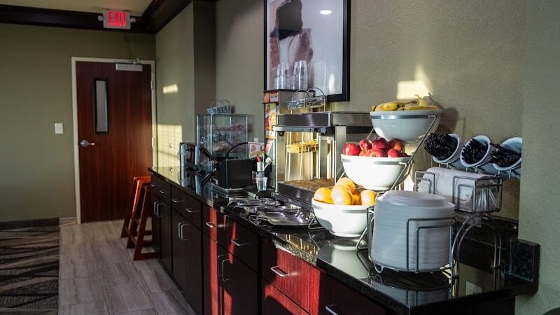 Cobblestone Inn & Suites - Springfield - Springfield, CO