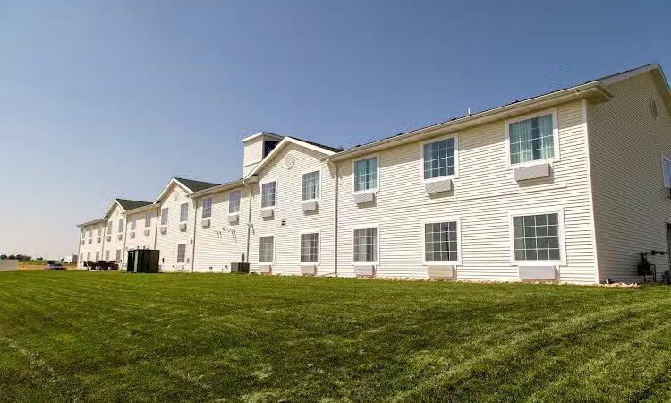 Cobblestone Inn & Suites - Springfield - Springfield, CO