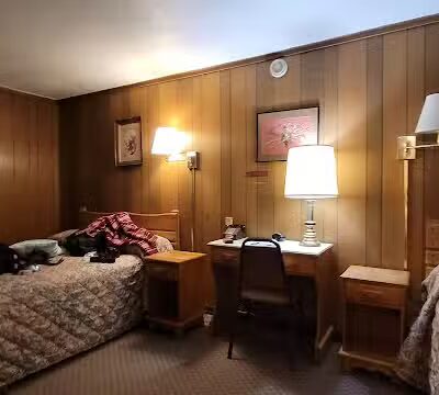 J's Motel - Springfield, CO