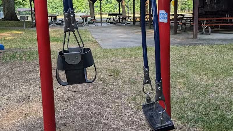 Lakefield Park - St Charles,