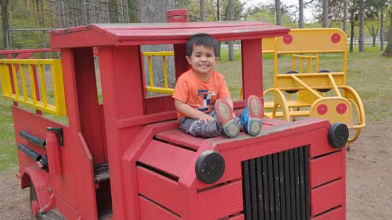 Lakefield Park - St Charles,