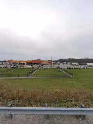 Dog Park at Love's Travel Stops - St Clair,