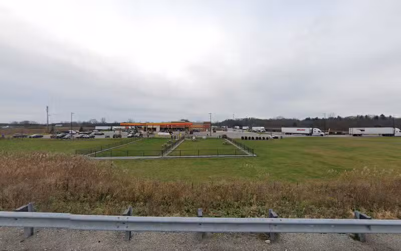 Dog Park at Love's Travel Stops - St Clair,