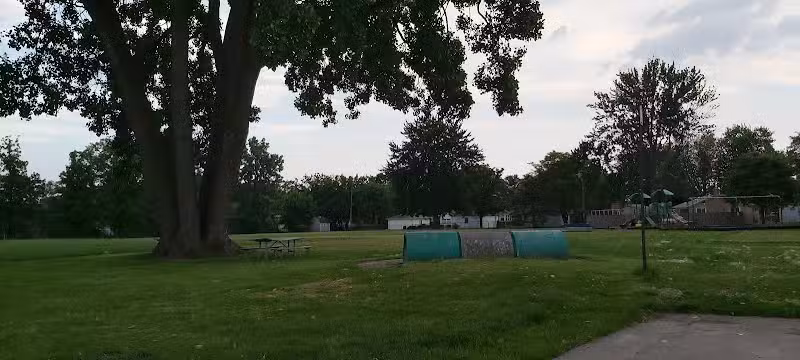 Frederick Park - St Clair Shores,