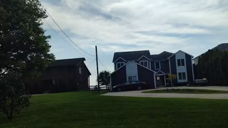 Veterans Memorial Park Parking - St Clair Shores,