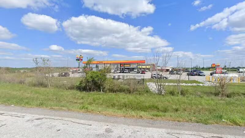 Dog Park at Love's Travel Stops - St Paul, IN