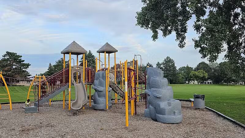 Arlingdale Park - Sterling Heights,