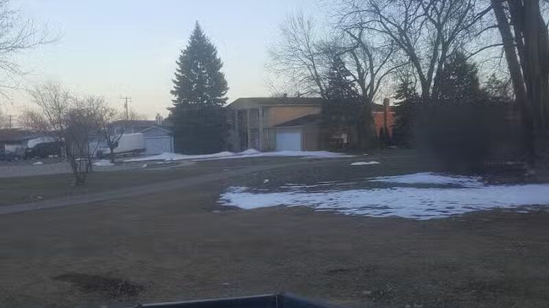 Avis Park - Sterling Heights,