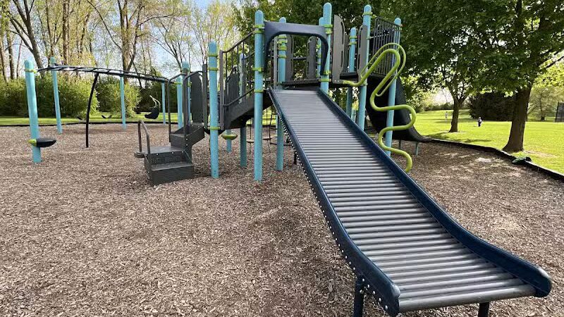 Avis Park - Sterling Heights,