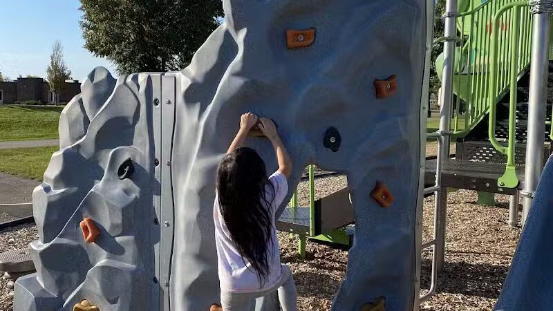 Carpathia Park - Sterling Heights,