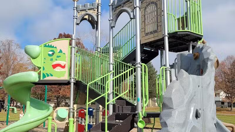 Carpathia Park - Sterling Heights,