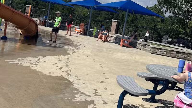 Dodge Park Splash Pad - Sterling Heights,