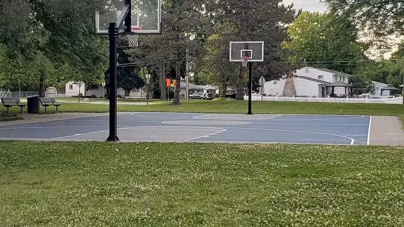 Farmstead Park - Sterling Heights,