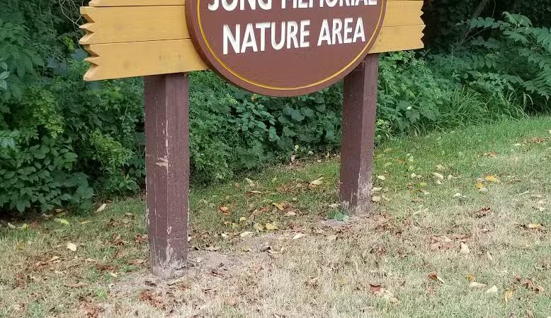 Jung Memorial Nature Area and Trail - Stevensville,