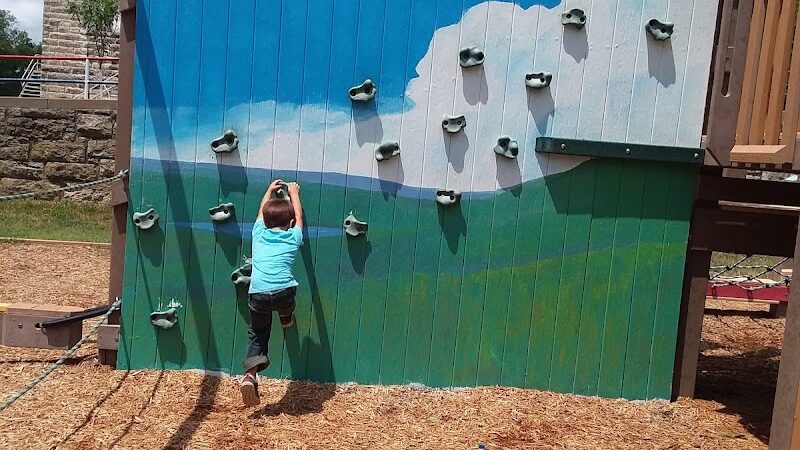 Strong City Park - Strong City, KS