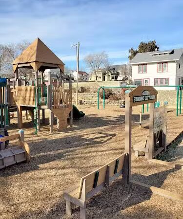 Strong City Park - Strong City, KS