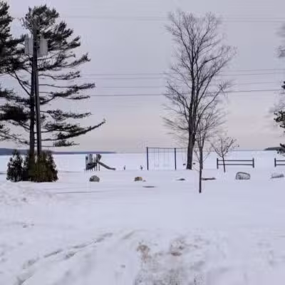 Sutton Park - Suttons Bay,