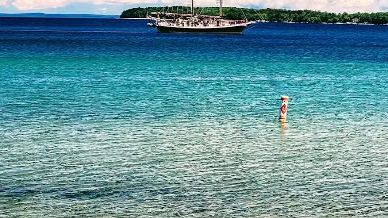 Sutton Park - Suttons Bay,