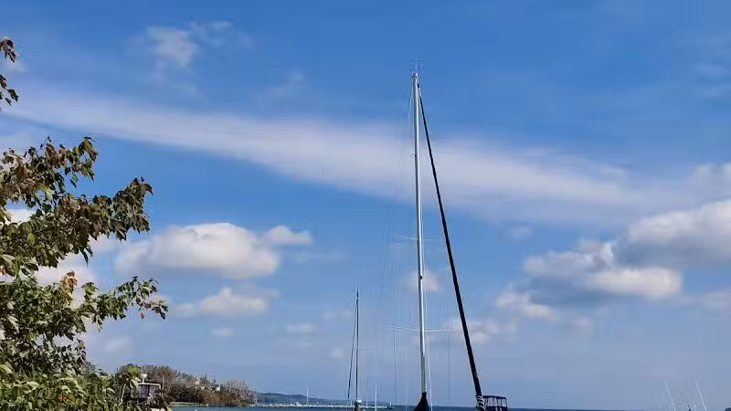 Suttons Bay Beach - Suttons Bay,