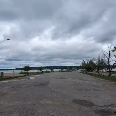 Suttons Bay Beach - Suttons Bay,
