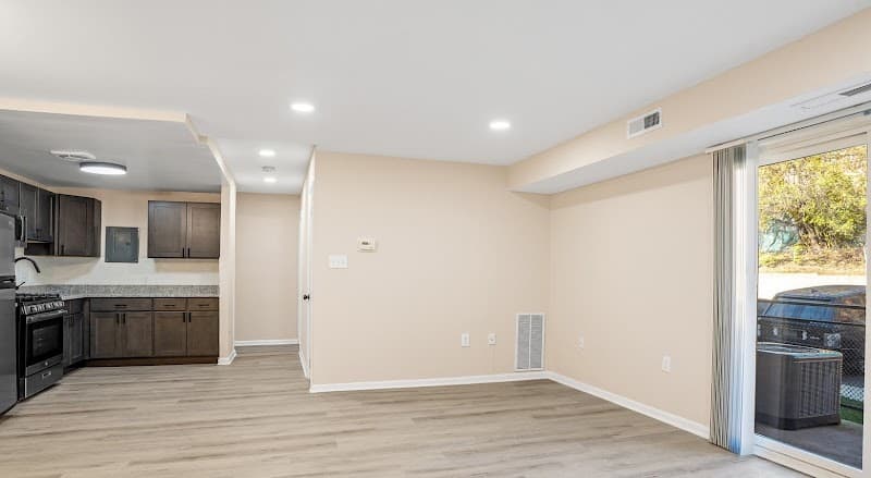 Raleigh Court Apartments - Temple Hills, MD