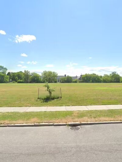 Dog Park at Love's Travel Stops - Lake, MS