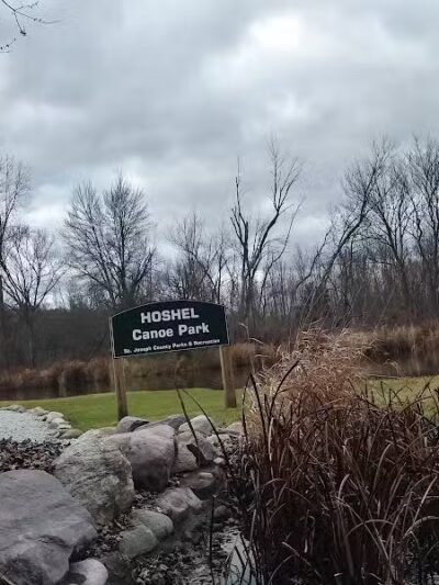 Hoshel Canoe County Park - Three Rivers,