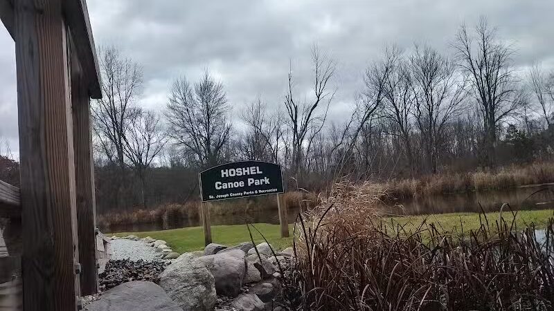Hoshel Canoe County Park - Three Rivers,