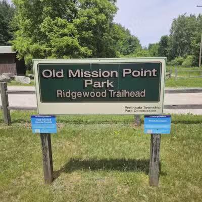 Old Mission Point Park - Ridgewood Trailhead - Traverse City,