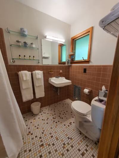 Birch Lodge & Motel - Trout Lake, MI